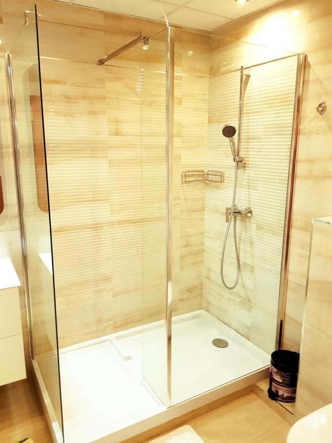 Astra Apartman Tatabánya Eksteriør billede